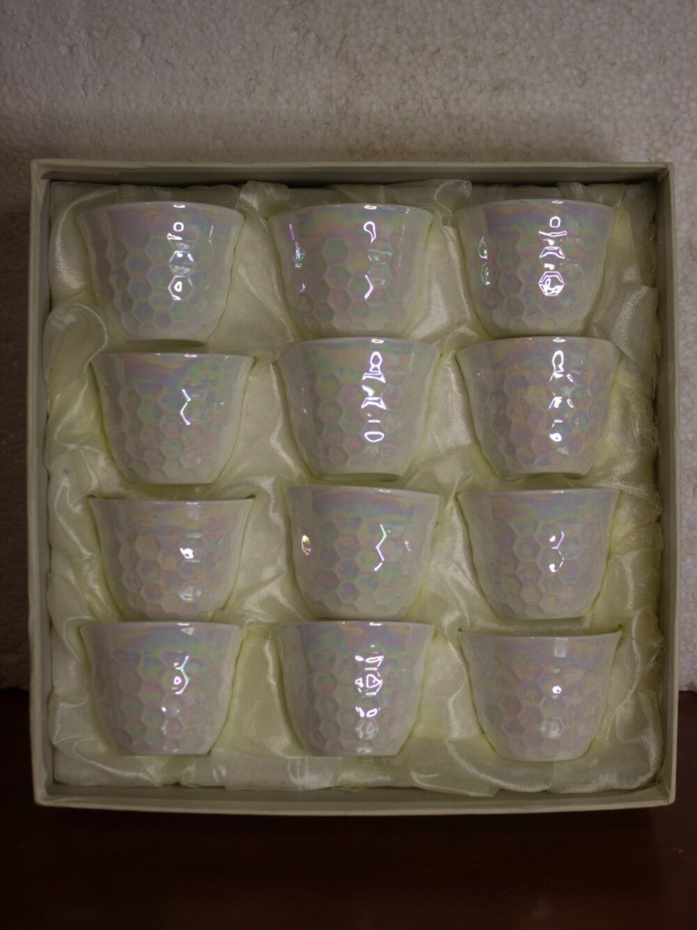 Vintage Lusterware Honeycomb Cup Set – 12 Iridescent Porcelain Cups w/ Box
